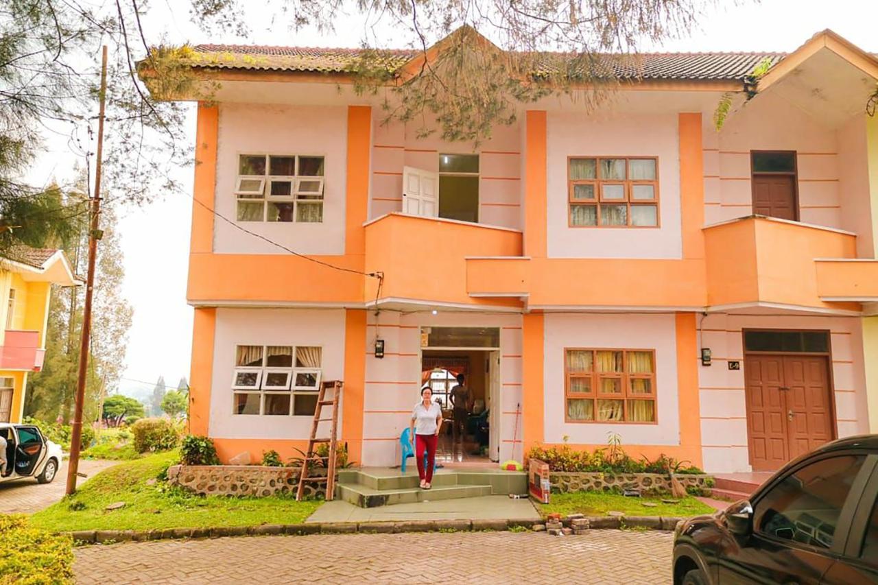 Villa Bukit Indah Brastagi / Berastagi Exteriér fotografie