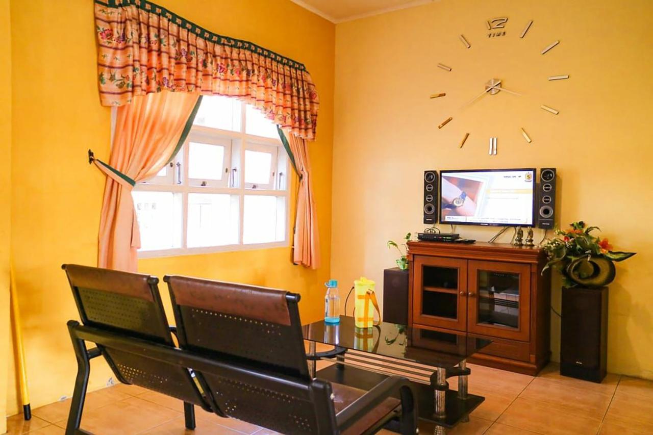 Villa Bukit Indah Brastagi / Berastagi Exteriér fotografie